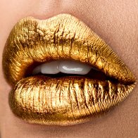 Gold lips 