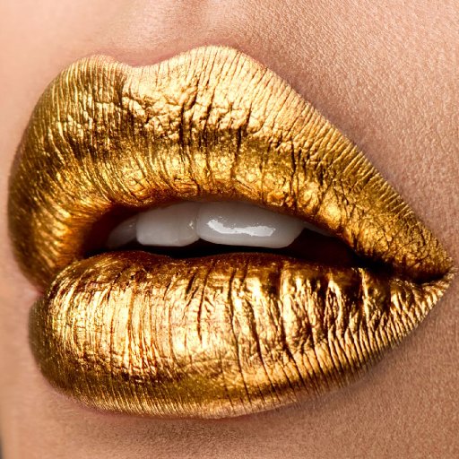 Gold lips 
