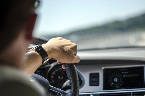 HS_Shuttle_Service_Driving_Car_J.jpg HS_Shuttle_Service_Driving_Car_J.jpg